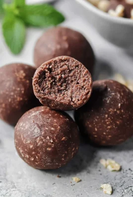 Chocolate Mint Protein Bites